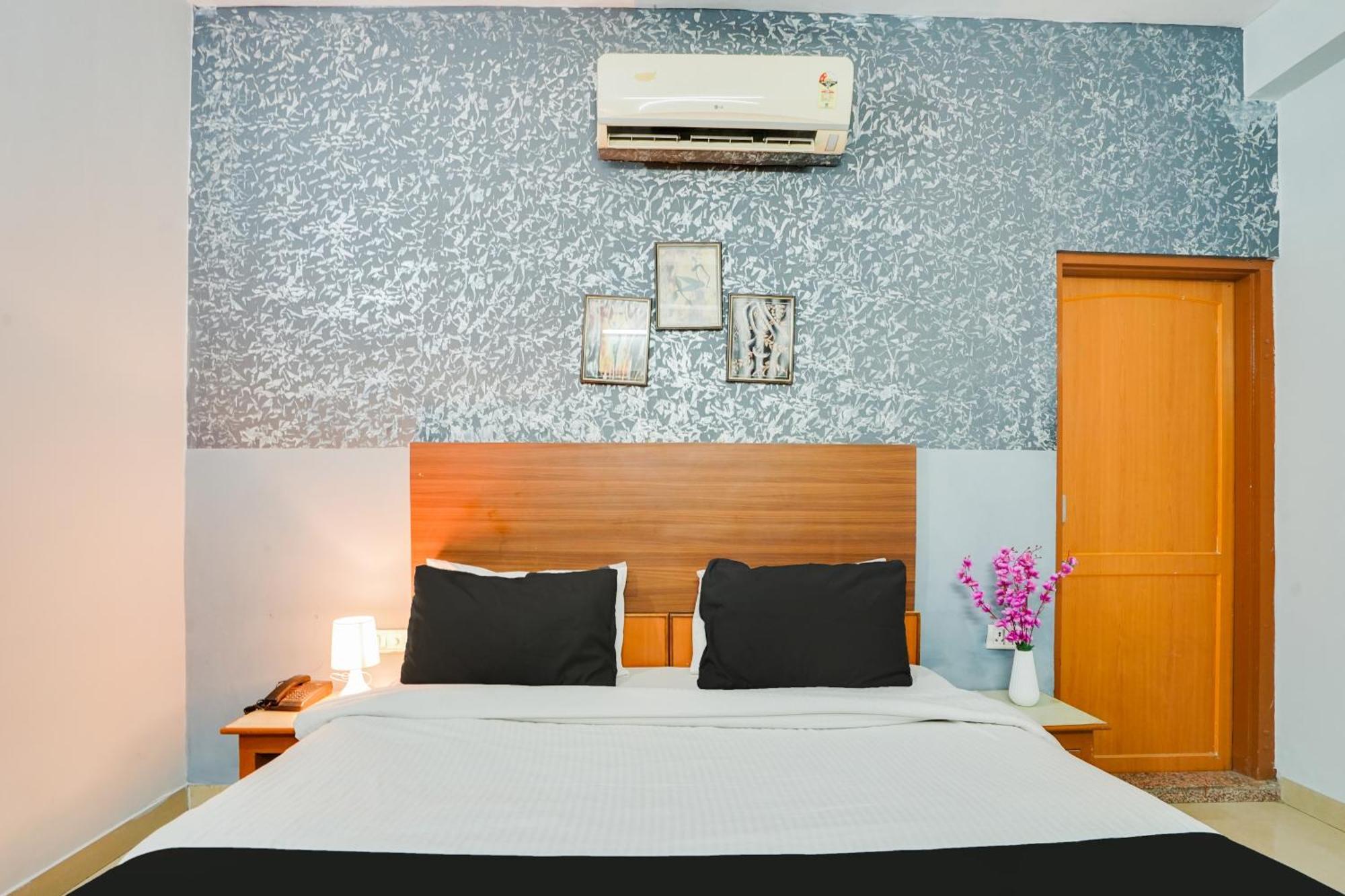 Super Hotel O Jln Marg Malviya Nagar Formerly Hotel Braj Haveli Джайпур Екстериор снимка