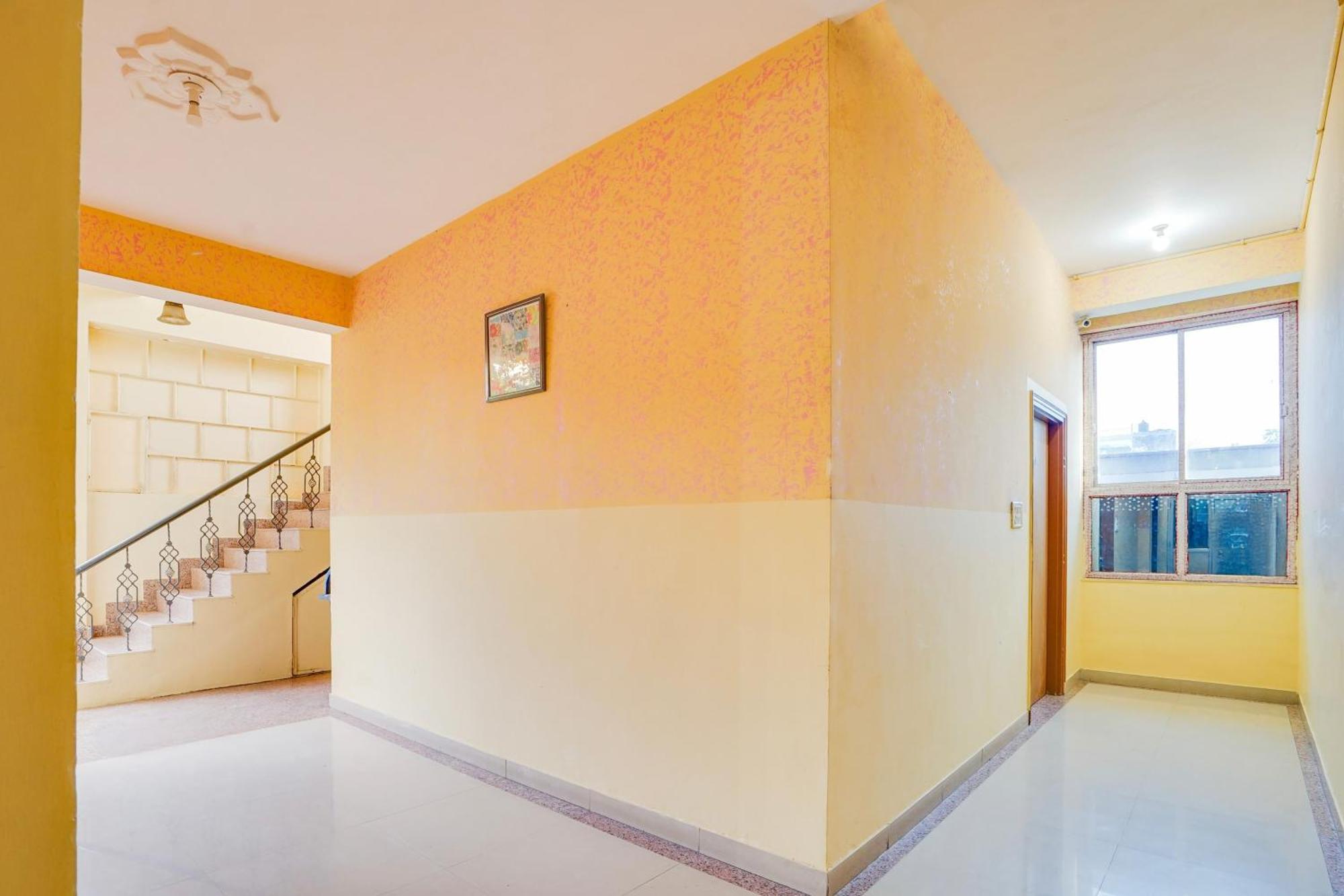 Super Hotel O Jln Marg Malviya Nagar Formerly Hotel Braj Haveli Джайпур Екстериор снимка